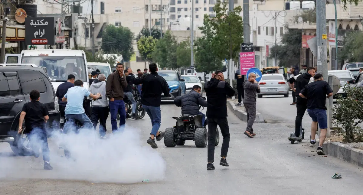 Israeli occupation deprives 2,872 students of in-person education in 66 schools in Hebron